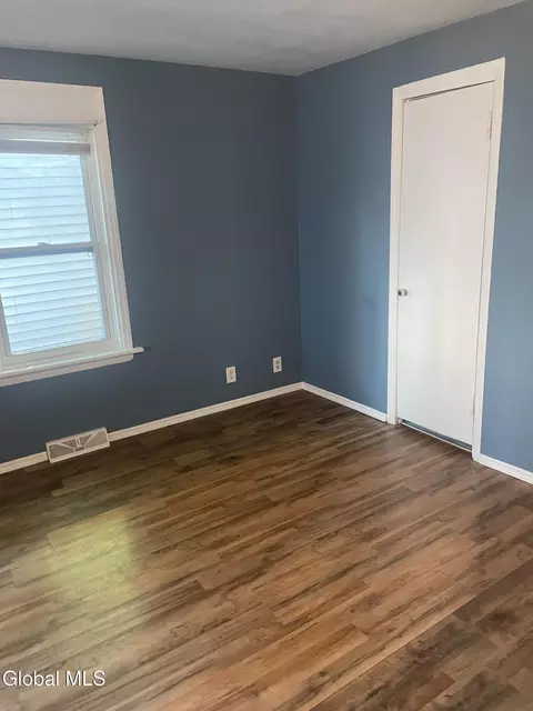 Bedroom - 918 Bridge St, Schenectady, NY 12303 photo 4 of 5