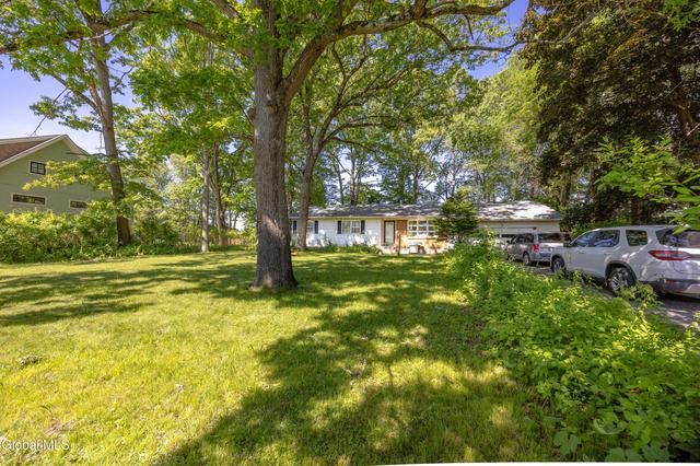 21 Joseph St, Saratoga Springs, NY 12866