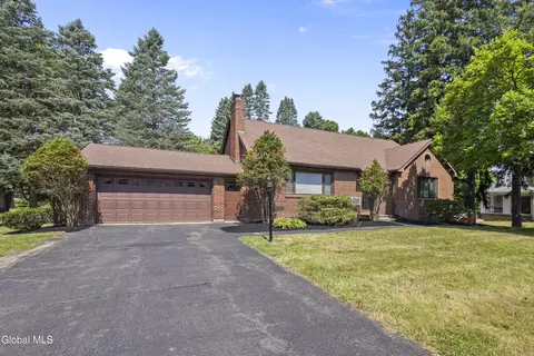 51 Old Troy Rd, East Greenbush, NY 12061