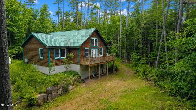 14 Vanderwalker Rd, Chestertown, NY 12817