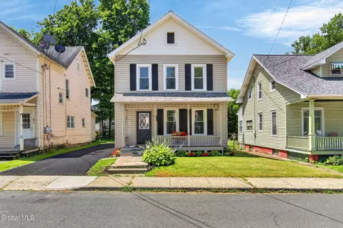 23 Lake St, Stillwater, NY 12170