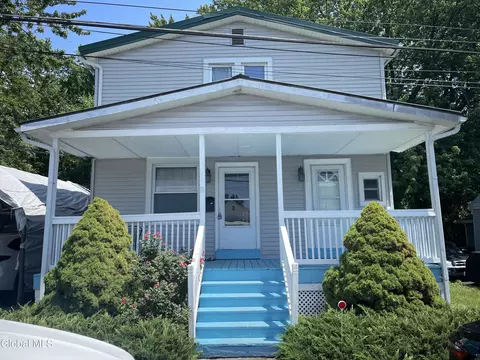 11 Sunnyside Ave, Albany, NY 12205