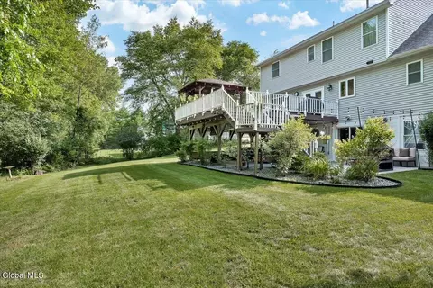 Exterior - 108 Hasgate Dr, Delmar, NY 12054 photo 15 of 16