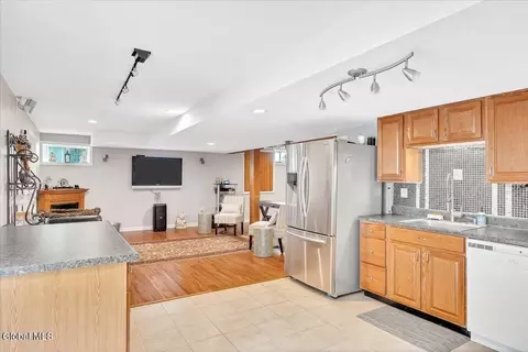 Kitchen - 108 Hasgate Dr, Delmar, NY 12054 photo 5 of 6