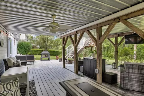 Exterior - 108 Hasgate Dr, Delmar, NY 12054 photo 3 of 16