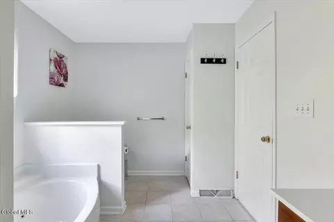 Bath - 108 Hasgate Dr, Delmar, NY 12054 photo 4 of 6