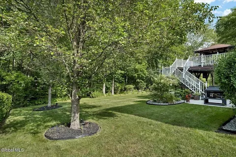 Exterior - 108 Hasgate Dr, Delmar, NY 12054 photo 14 of 16