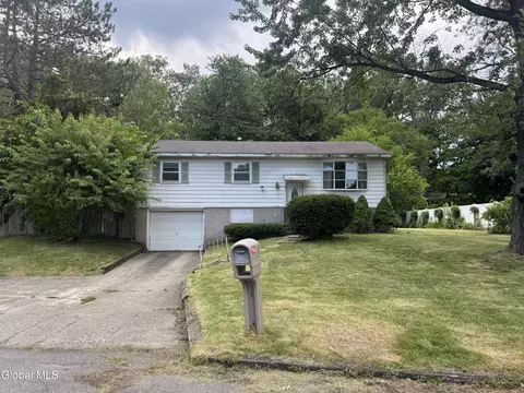 24 Aspen Rd, Latham, NY 12110