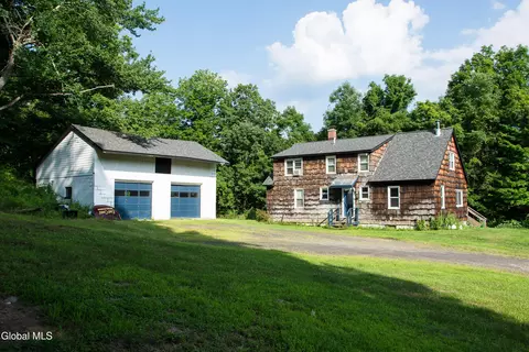 125 Curtis Hill Rd, East Nassau, NY 12062
