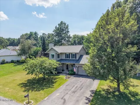 4 S Whitney Rd, Saratoga Springs, NY 12866
