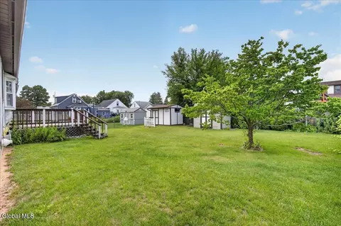 Exterior - 429 Delaware Ave, Schenectady, NY 12306 photo 5 of 8