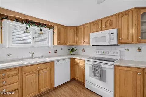 Kitchen - 429 Delaware Ave, Schenectady, NY 12306 photo 3 of 3