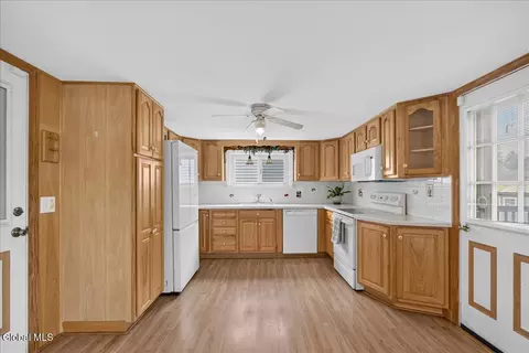 Kitchen - 429 Delaware Ave, Schenectady, NY 12306 photo 1 of 3