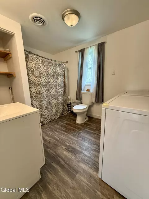 Bath - 7 Morgans Ln, Fort Ann, NY 12827 photo 1 of 1