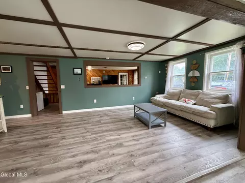 Living - 7 Morgans Ln, Fort Ann, NY 12827 photo 2 of 8