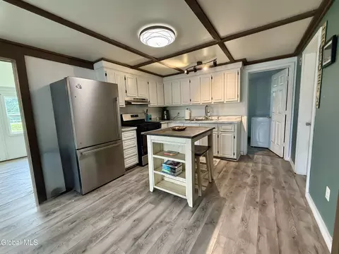 Kitchen - 7 Morgans Ln, Fort Ann, NY 12827 photo 2 of 6
