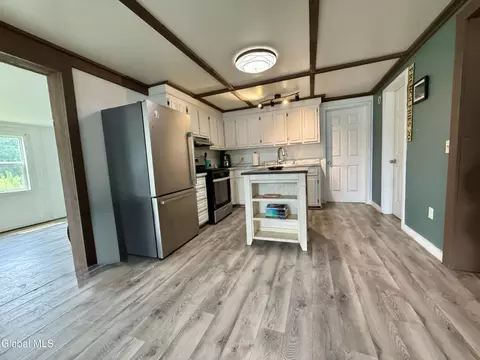Kitchen - 7 Morgans Ln, Fort Ann, NY 12827 photo 6 of 6