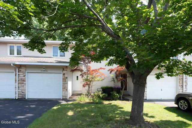 73 Velina Dr, Albany, NY 12203