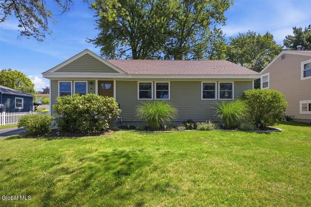 47 Perry Ave, Latham, NY 12110