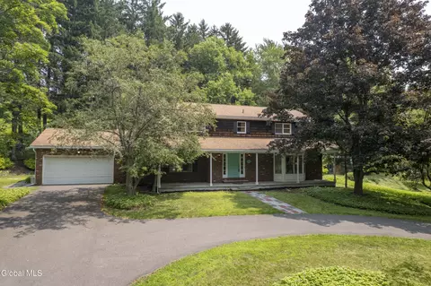 84 Climer Cir, West Sand Lake, NY 12196