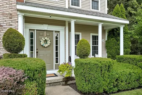 Exterior - 33 Praise Ln, Glenville, NY 12302 photo 3 of 10