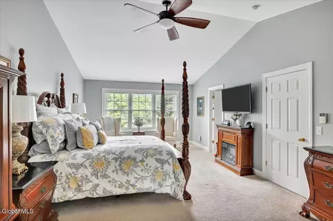 Bedroom - 33 Praise Ln, Glenville, NY 12302 photo 2 of 5