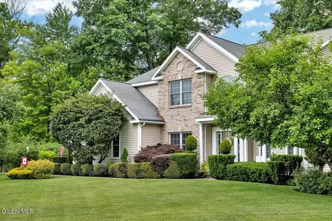 Exterior - 33 Praise Ln, Glenville, NY 12302 photo 2 of 10