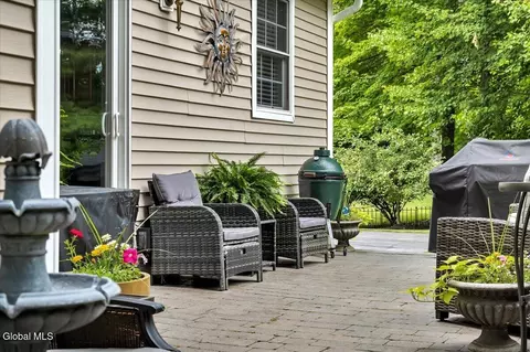 Exterior - 33 Praise Ln, Glenville, NY 12302 photo 6 of 10
