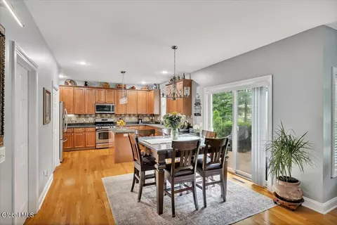 Dining - 33 Praise Ln, Glenville, NY 12302 photo 4 of 4