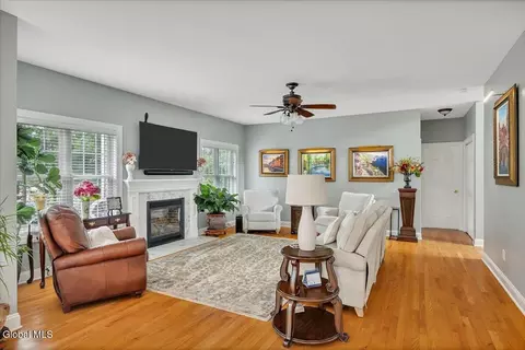 Living - 33 Praise Ln, Glenville, NY 12302 photo 3 of 4