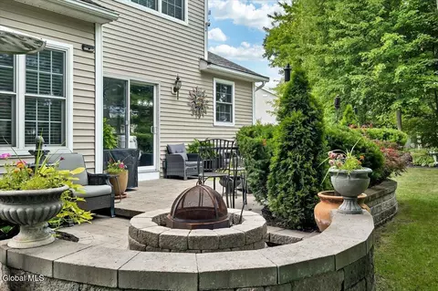 Exterior - 33 Praise Ln, Glenville, NY 12302 photo 10 of 10