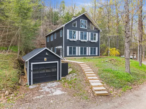 105 Mcnamee Rd, Canaan, NY 12029