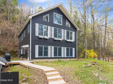 105 Mcnamee Rd, Canaan, NY 12029