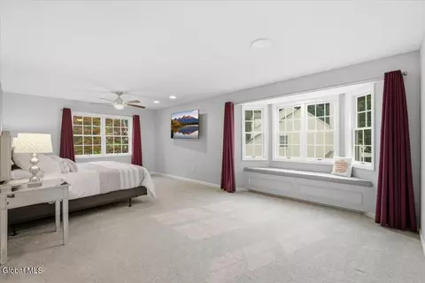 Bedroom - 628 Vanderlyn Ln, Slingerlands, NY 12159 photo 1 of 8