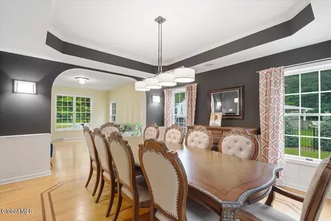Dining - 628 Vanderlyn Ln, Slingerlands, NY 12159 photo 2 of 6