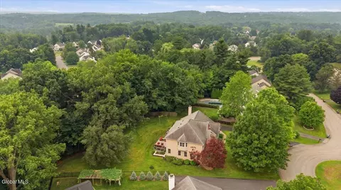 View/Area - 628 Vanderlyn Ln, Slingerlands, NY 12159 photo 3 of 3