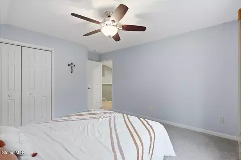 Bedroom - 628 Vanderlyn Ln, Slingerlands, NY 12159 photo 8 of 8