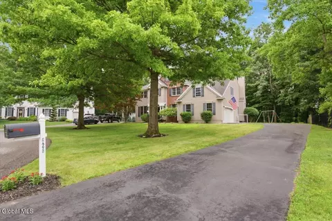 Exterior - 628 Vanderlyn Ln, Slingerlands, NY 12159 photo 2 of 7