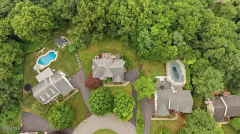 View/Area - 628 Vanderlyn Ln, Slingerlands, NY 12159 photo 2 of 3