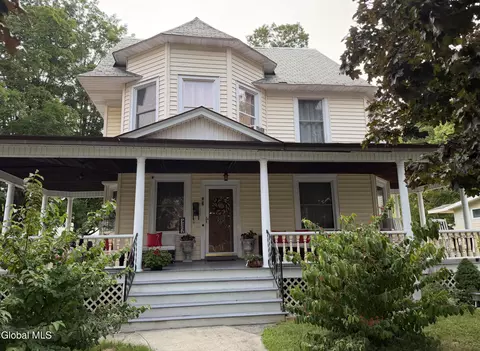 3 Pearl St, Victory, NY 12871