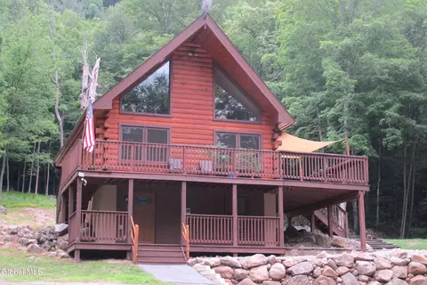 147 Potash Rd, Lake Luzerne, NY 12846