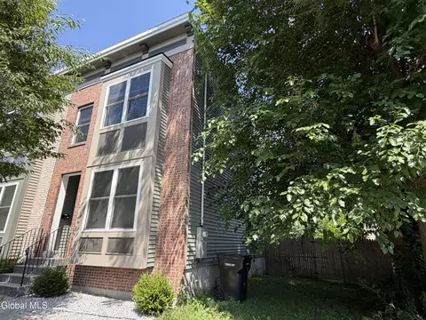 808 River St, Troy, NY 12180