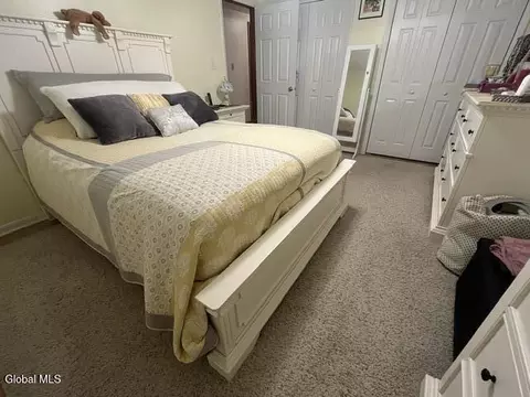 Bedroom - 10 Maybrook Dr, Schenectady, NY 12302 photo 2 of 5