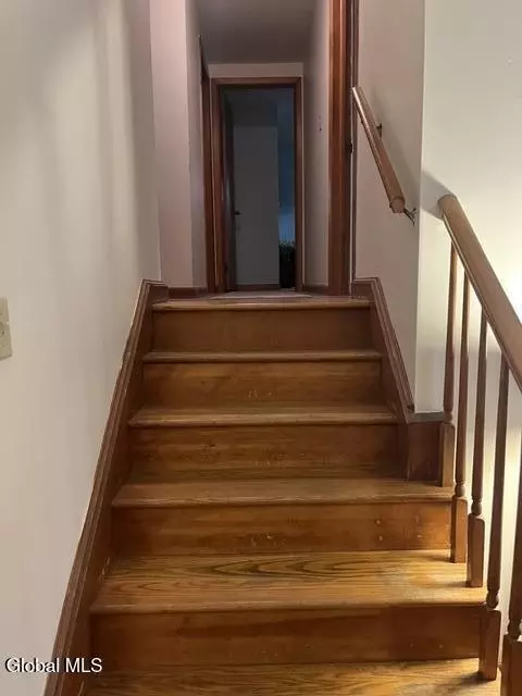 Entry Way - 10 Maybrook Dr, Schenectady, NY 12302 photo 1 of 2
