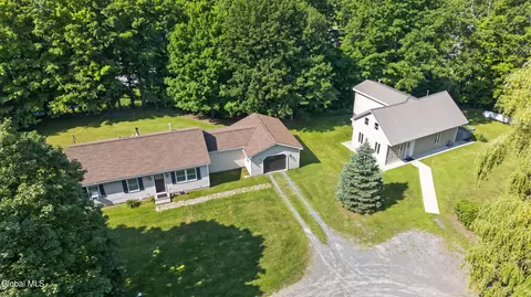 17-19 Teal Rd, Averill Park, NY 12018