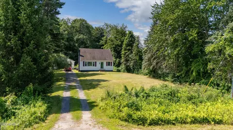 1821 W Glenville Rd, Amsterdam, NY 12010