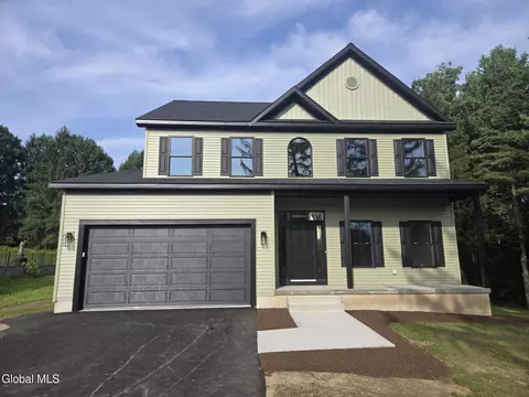 154 Dunsbach Ferry Rd, Cohoes, NY 12047