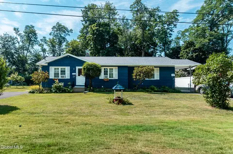 330-332 Madison E, Rensselaer, NY 12144