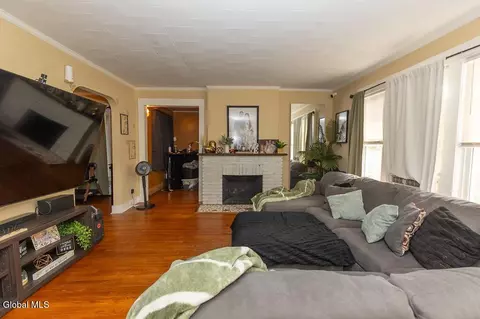 Living - 730 Hampton Ave, Schenectady, NY 12309 photo 1 of 2