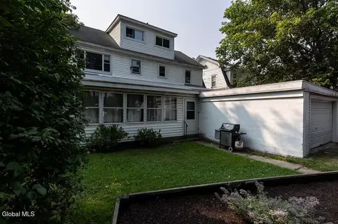 Exterior - 730 Hampton Ave, Schenectady, NY 12309 photo 3 of 4